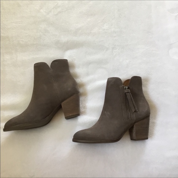Frye and Co. Grey Suede Booties Size 6.5 - Picture 3 of 4